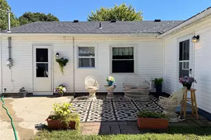15 Thornton Dr, Fairborn, OH 45324 - Photo 2