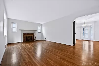 212 Dell Park Avenue, Oakwood, OH 45419 - Photo 4