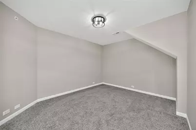 405 Bethpage Way, Turtlecreek Twp, OH 45036 - Photo 8