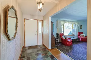 2416 Apricot Dr, Dayton, OH 45431 - Photo 4