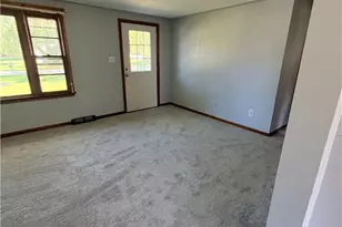 5449 Naomi Dr, Greenville Twp, OH 45331 - Photo 8