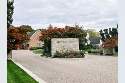 5725 Stone Lake Drive, Centerville, OH 45459 - Photo 4