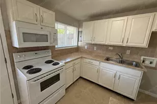 5678 Tomberg St, Dayton, OH 45424 - Photo 12