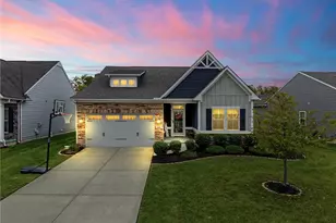 921 Cedar Grv Dr, Tipp City, OH 45371 - Photo 4