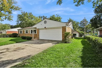7106 Chatlake Drive, Huber Heights, OH 45424 - Photo 2