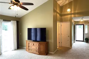 4000 Twin Lakes Cir, Englewood, OH 45315 - Photo 14