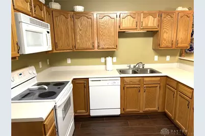 4000 Twin Lakes Circle, Englewood, OH 45315 - Photo 26