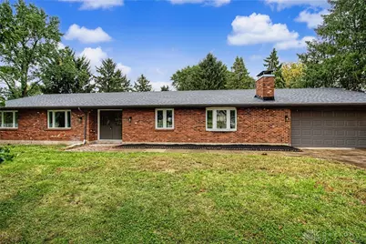 5705 Allen Park Drive, Tipp City, OH 45371 - Photo 2