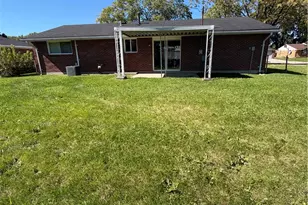 7701 Sebring Dr, Huber Heights, OH 45424 - Photo 2