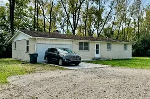 643 Liscum Dr, Dayton, OH 45417 - Photo 1