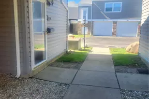5538 Nantucket Rd, Trotwood, OH 45426 - Photo 1
