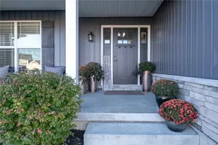 158 Timber Ridge Dr, Carlisle, OH 45005 - Photo 2