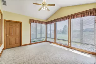 1 Fairwood Dr, Miamisburg, OH 45342 - Photo 4