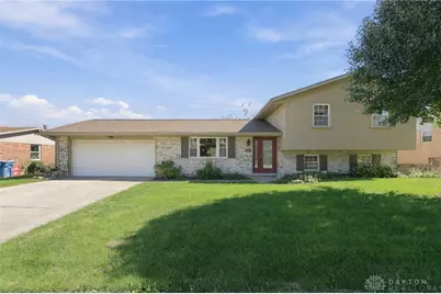 562 Hathaway Trail, Tipp City, OH 45371 - Photo 1