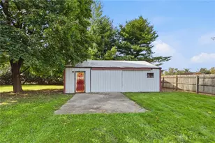 247 West Dr, Bethel Twp, OH 45504 - Photo 34