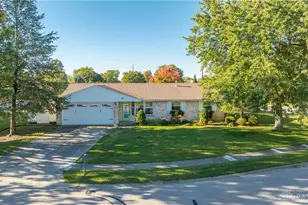 2 Apache Ct, Tipp City, OH 45371 - Photo 1