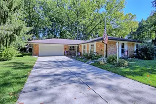 1113 Green Tree Dr, Centerville, OH 45429 - Photo 1