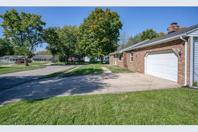 5301 Pickford Drive, Dayton, OH 45432 - Photo 2