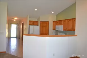2104 Indian Ridge Dr, Piqua, OH 45356 - Photo 6