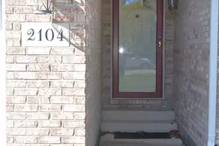 2104 Indian Ridge Dr, Piqua, OH 45356 - Photo 2