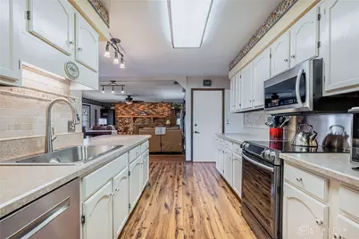 15 Sesame Street, Springboro, OH 45066 - Photo 10
