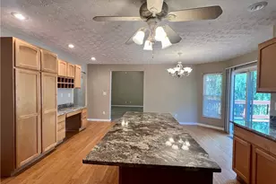 635 Kepler Rd, Dayton, OH 45414 - Photo 14