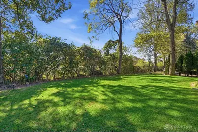 1668 Wimbledon Drive, Fairborn, OH 45324 - Photo 46