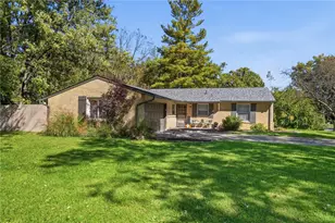 2111 Plantation Trail, Bellbrook, OH 45305 - Photo 2