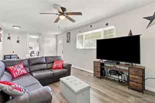 5027 Hackett Dr, Dayton, OH 45417 - Photo 8