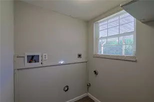 7146 Chadbourne Dr, Huber Heights, OH 45424 - Photo 16