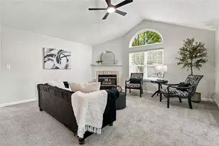 1583 Turnberry Village Dr, Washington Twp, OH 45458 - Photo 8