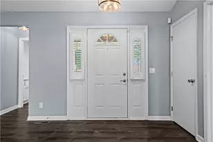 1180 Stephanie Dr, Hamilton, OH 45013 - Photo 4
