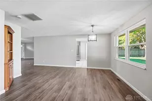 304 Waterford Dr, Dayton, OH 45458 - Photo 18