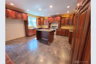 6809 N Main Street, Dayton, OH 45415 - Photo 24
