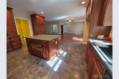 6809 N Main Street, Dayton, OH 45415 - Photo 20