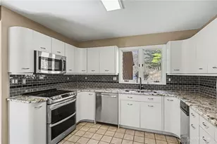2488 Stewart Rd, Sugarcreek Twp, OH 45385 - Photo 16