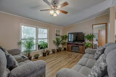 1958 W Greenfield, Middletown, OH 45044 - Photo 2