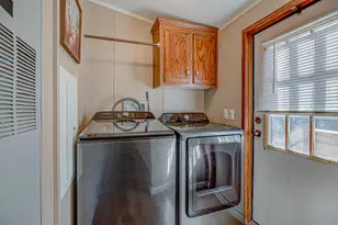 1958 W Greenfield, Middletown, OH 45044 - Photo 8
