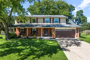 623 Lake Forest Dr, West Carrollton, OH 45449 - Photo 1