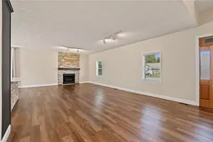 1570 Cheshire Rd, Troy, OH 45373 - Photo 4