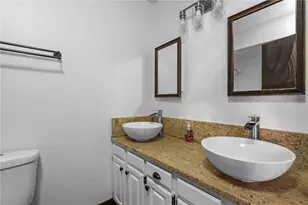 8621 Sea Pines Ln, Centerville, OH 45458 - Photo 12