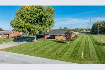 4015 W Camelot Road, Piqua, OH 45356 - Photo 2