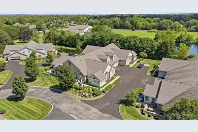 108 Scarborough Village Drive, Washington Twp, OH 45458 - Photo 2