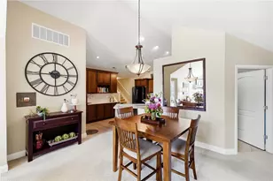 108 Scarborough Village Dr, Washington Twp, OH 45458 - Photo 16