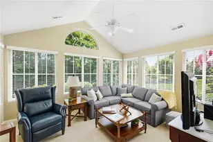 108 Scarborough Village Dr, Washington Twp, OH 45458 - Photo 14