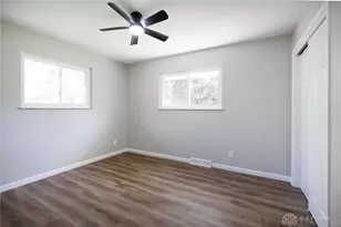 2640 N Emerald Dr, Beavercreek, OH 45431 - Photo 16