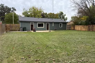 1040 Greenfield Dr, Troy, OH 45373 - Photo 2