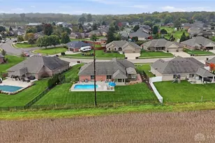6801 Sun Ridge Way, Waynesville, OH 45068 - Photo 4