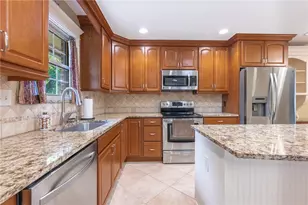 486 Peachcreek Rd, Dayton, OH 45458 - Photo 6