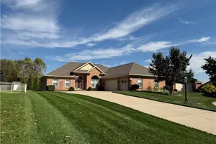 3948 Carmela Ct, Bellbrook, OH 45305 - Photo 2